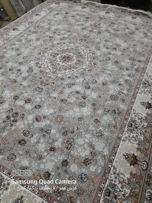 فرش 700 شانه نقشه افشان ایسا زمینه نقره ای-درجه یک صادراتی
