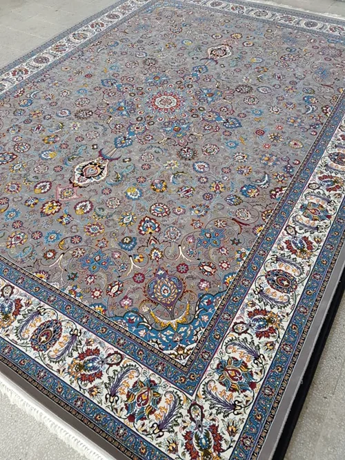 فرش 700 شانه زمینه طوسی نقشه افشان